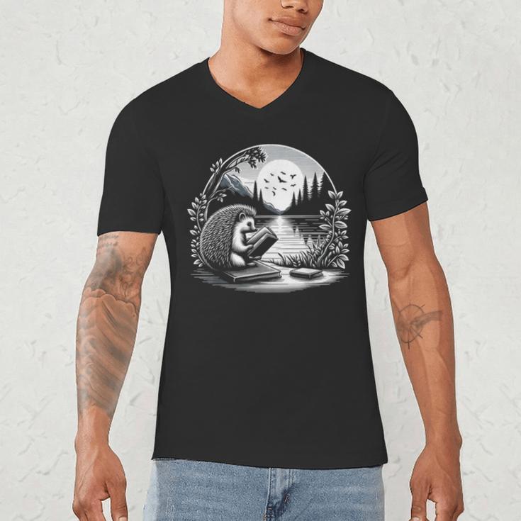 Hedgehog Reading Book Full Moon Lake Scenery Men's V-Neck T-Shirt
