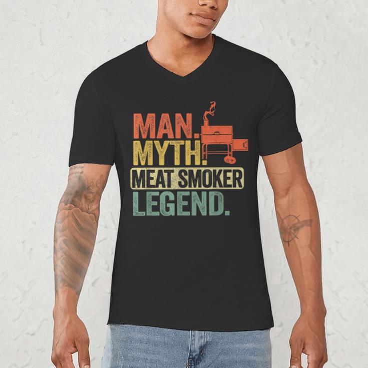Man Myth Meat Smoker Legend Dad Grillfather BBQ Meat Smoking Men's V-Neck T-Shirt