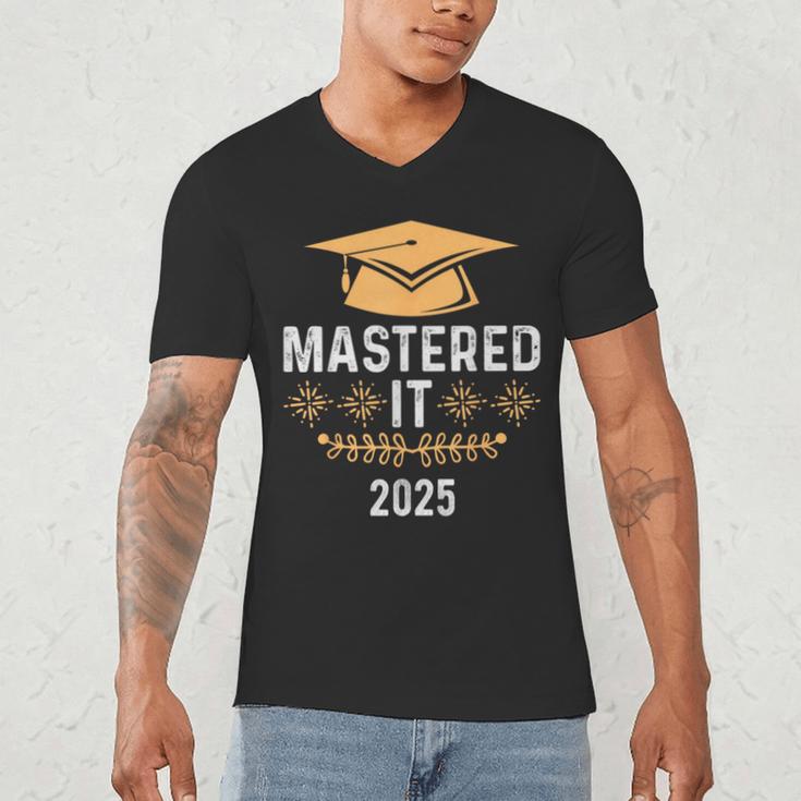 Mastered It 2025 Masters Degree Graduation Graduate Mba Men's V-Neck T-Shirt