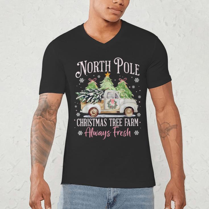 North Pole Tree Farm Merry Christmas Holiday Scene Nostalgia Men's V-Neck T-Shirt