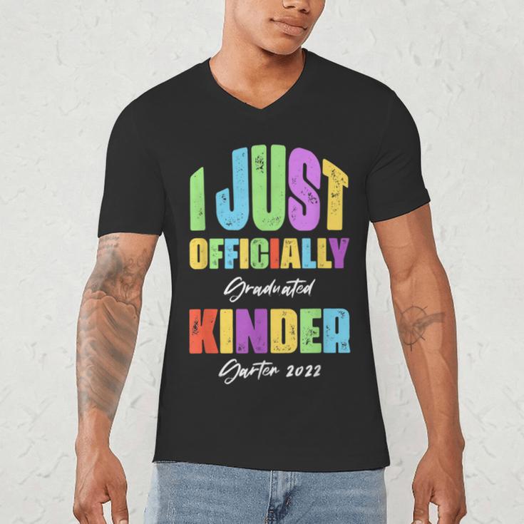 I Officially Graduated Kindergarten Graduation Class Of 2022 Men's V-Neck T-Shirt