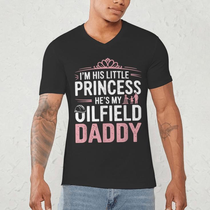 Oilfield Dad Oilfeild My Daddy Works In The Oilfield Men's V-Neck T-Shirt