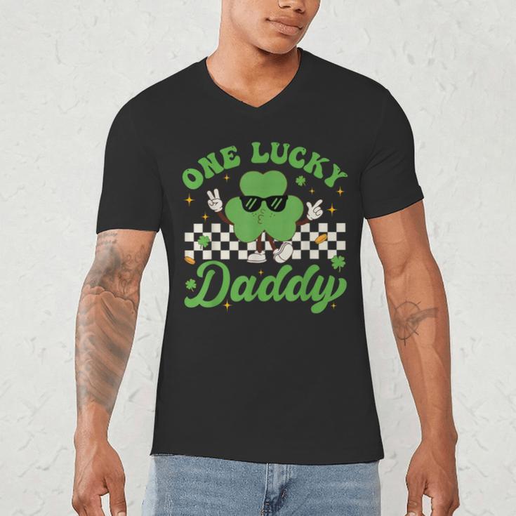 One Lucky Daddy St Patricks Day Dad Father Men's V-Neck T-Shirt