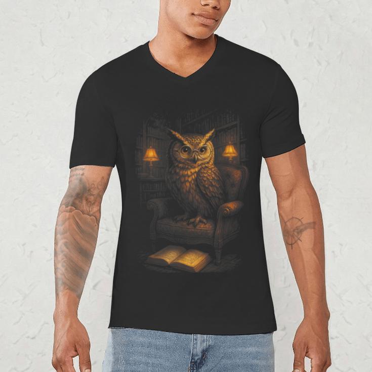Owl Library Books Wisdom Reading Vintage Scholar Men's V-Neck T-Shirt