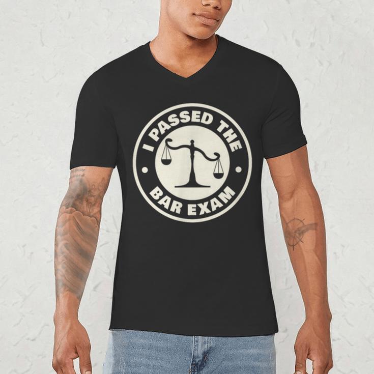 I Passed The Bar Exam For Law School Graduation Men's V-Neck T-Shirt