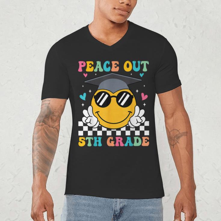 Peace Out 5th Grade Graduation Last Day Of School Men's V-Neck T-Shirt