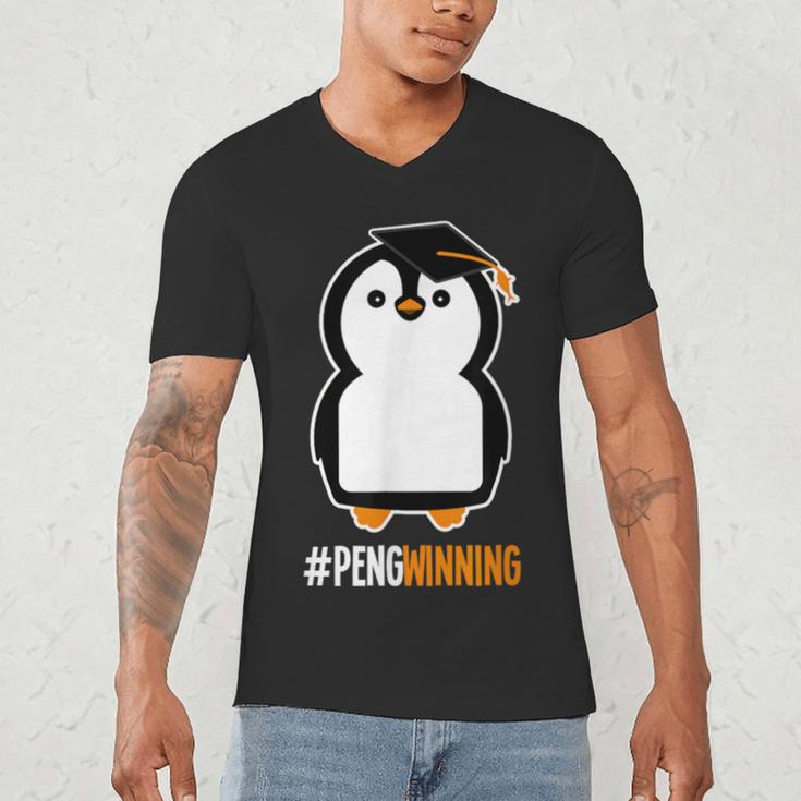 Penguin Graduation For Grads Hashtag Pengwinning Men's V-Neck T-Shirt