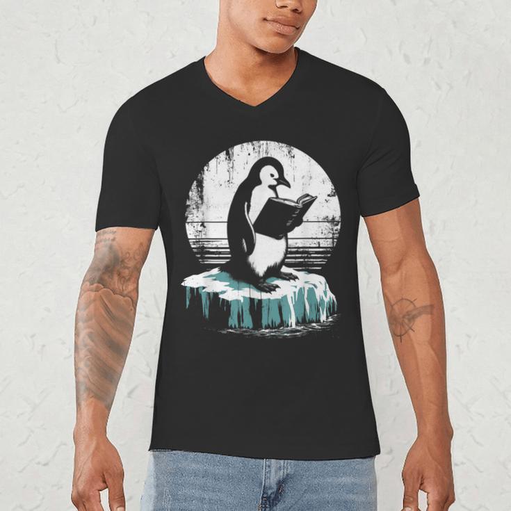 Penguin Reading A Book Vintage Graphic Bookworm Lover Men's V-Neck T-Shirt Penguin Reading A Book Vintage Graphic Bookworm Lover Men's V-Neck T-Shirt
