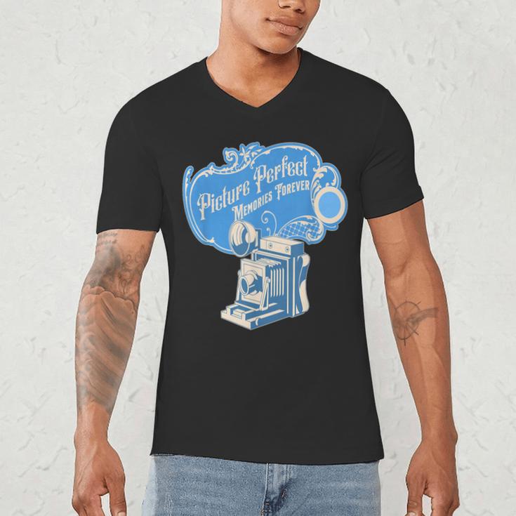 Picture Perfect Memories Forever Vintage Camera Nostalgia Men's V-Neck T-Shirt