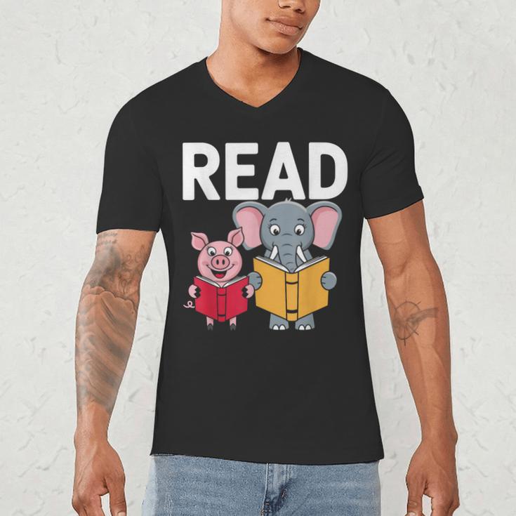 Pig Elephant Reading Cute Book Lover Bookworm Boys Girls Kid Men's V-Neck T-Shirt
