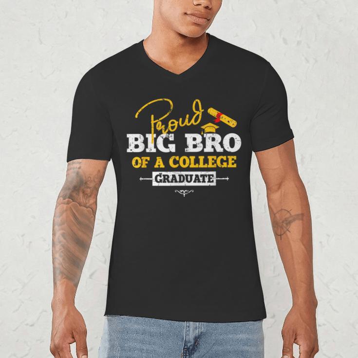 Proud Big Bro Of a College Graduate Graduation Grad Men's V-Neck T-Shirt