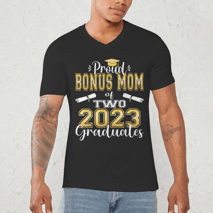 Proud Bonus Mom Of Two 2023 Graduate Class 2023 Graduation Men's V-Neck T-Shirt