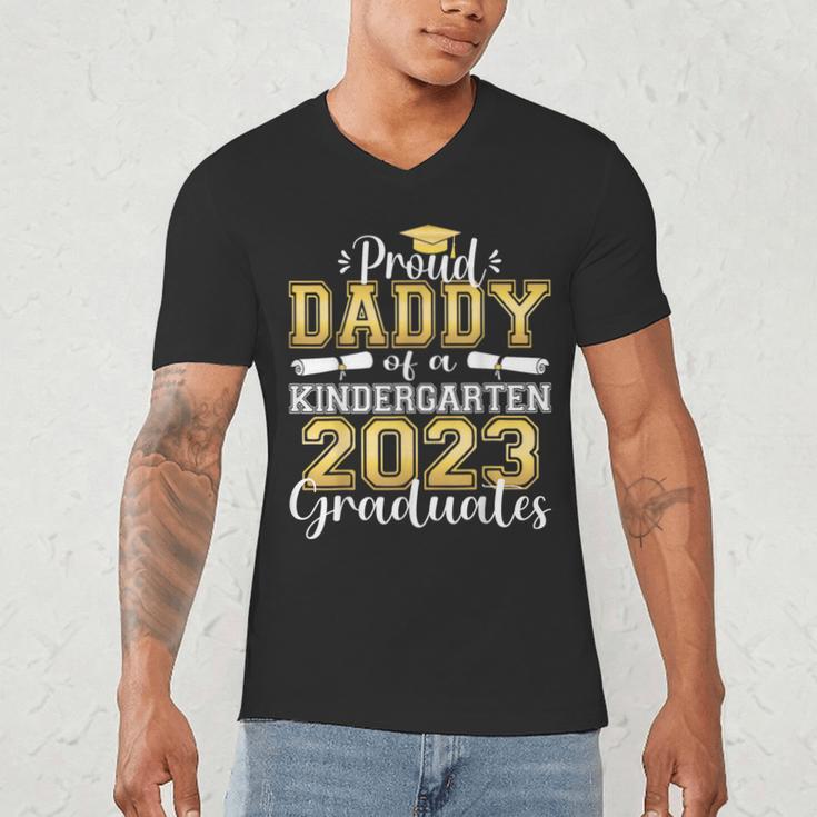Proud Daddy Of Kindergarten Graduate 2023 Graduation Daddy Men's V-Neck T-Shirt