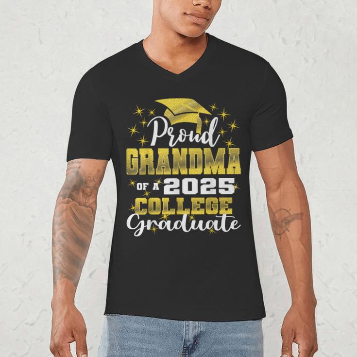 Proud Grandma Of 2025 College Graduate Family 24 Graduation Men's V-Neck T-Shirt