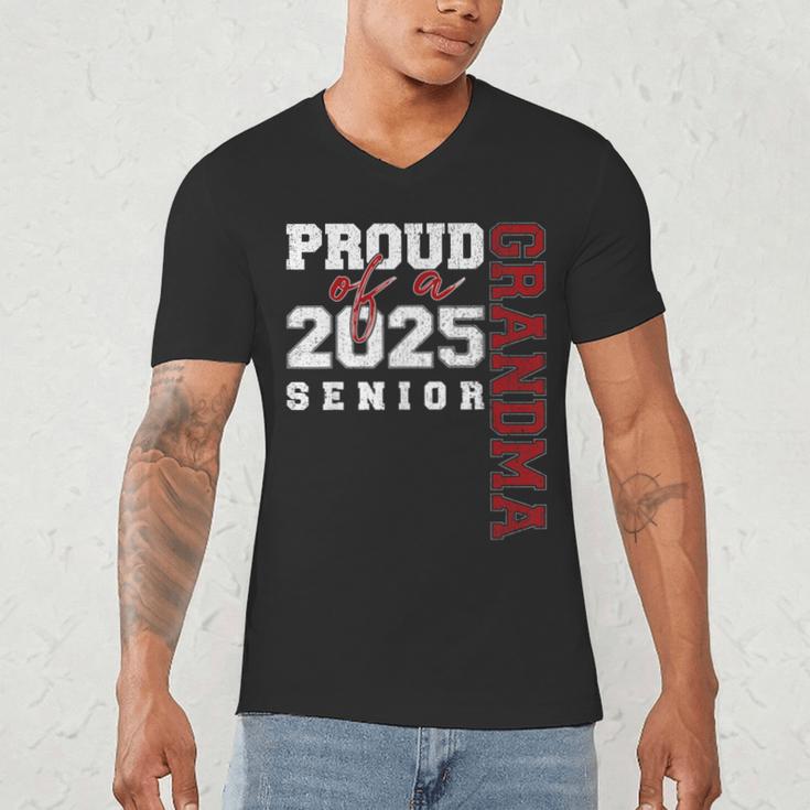 Proud Grandma Of A Class Of 2025 Senior Graduation 25 Men's V-Neck T-Shirt