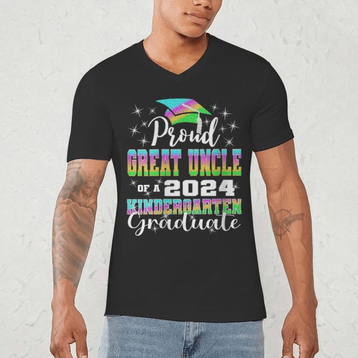 Proud Great Uncle Of Kindergarten Graduate 2024 Graduation Men's V-Neck T-Shirt