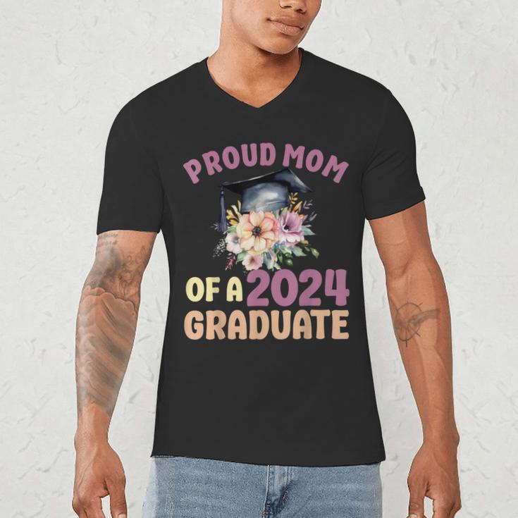 Proud Mom Of a 2024 Graduate Floral Flower Family Graduation Men's V-Neck T-Shirt
