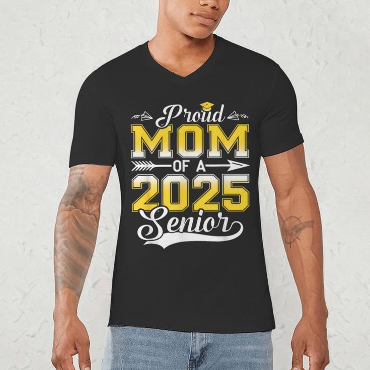 Proud Mom Of a 2025 Senior Graduate Graduation Men's V-Neck T-Shirt