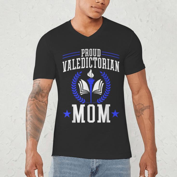 Proud Valedictorian Mom Graduation Grad Mom Class Of 2025 Men's V-Neck T-Shirt