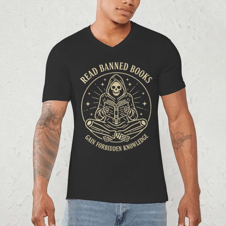 Read Banned Books Gain Forbidden Knowledge Skeleton Men's V-Neck T-Shirt