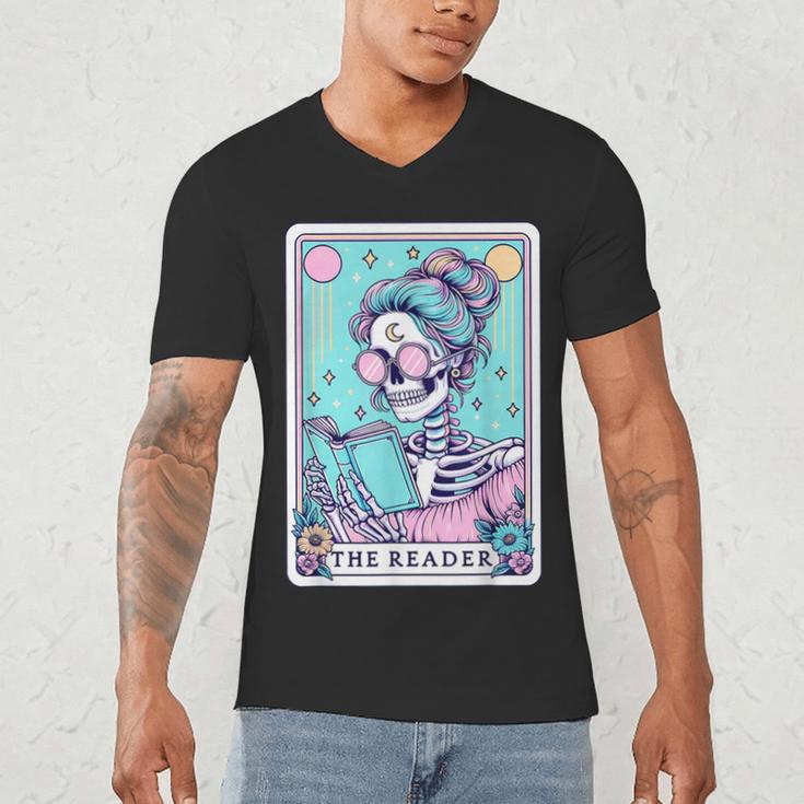 The Reader Retro Reading Skeleton Books Flowers Tarot Card Men's V-Neck T-Shirt