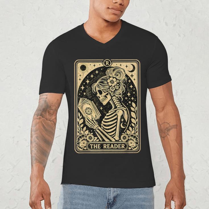 The Reader Tarot Card Book Lover Skeleton Reading Book Men's V-Neck T-Shirt