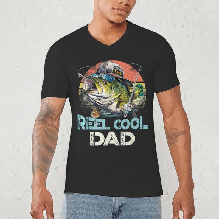 Reel Cool Dad Fishing Vintage Retro Father's Day Men's V-Neck T-Shirt