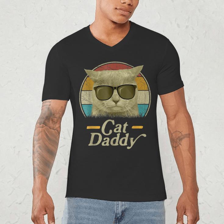 Retro Cat Daddy 80s 90s Style Sunglasses Men's V-Neck T-Shirt