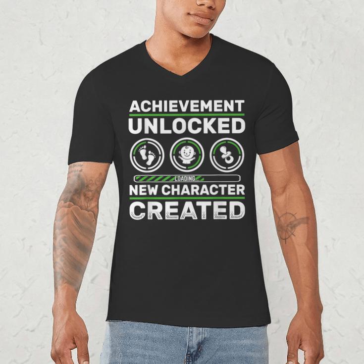 Schwangerschaft Verknden Geschenk Zocker New Character Created Pregnancy Announcement Dad Gamer Men's V-Neck T-Shirt