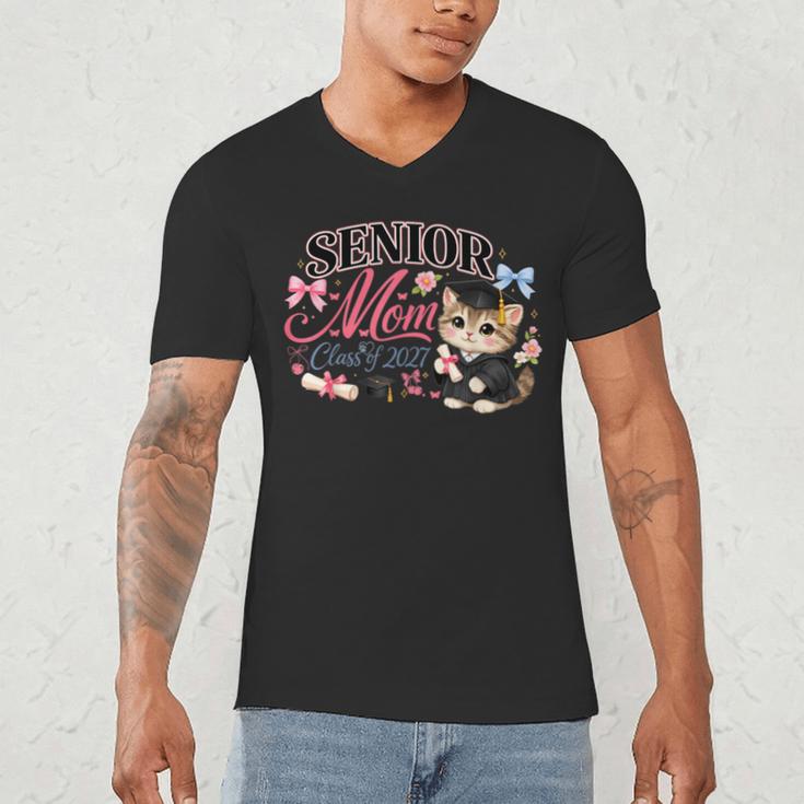 Senior Mom Class Of 2027 Cute Cat Graduation Pink Bows Girls Men's V-Neck T-Shirt