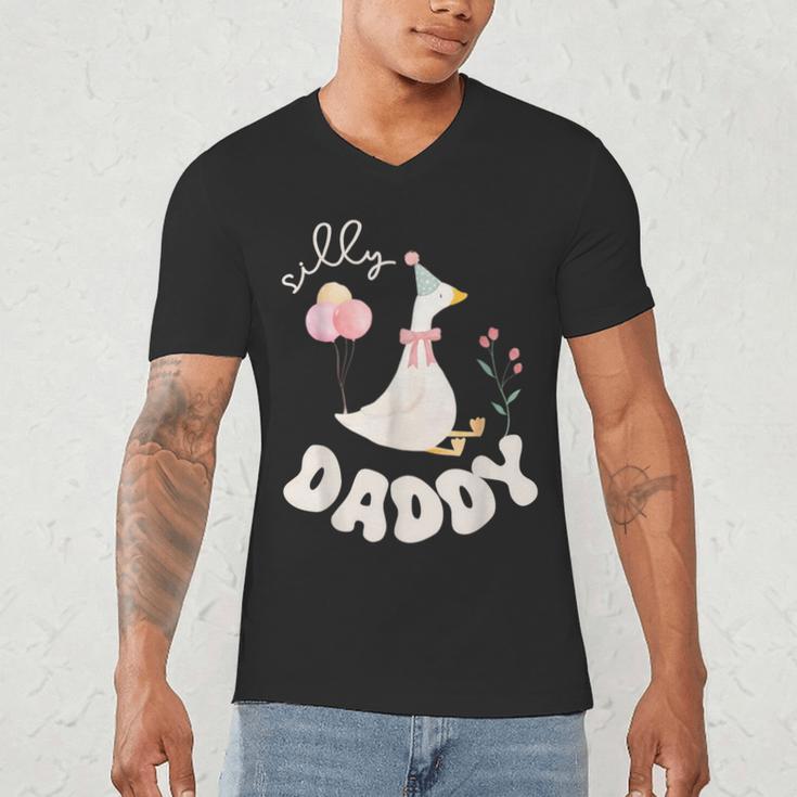 Silly Daddy Silly Goose Dad Birthday Family Matching Party Men's V-Neck T-Shirt