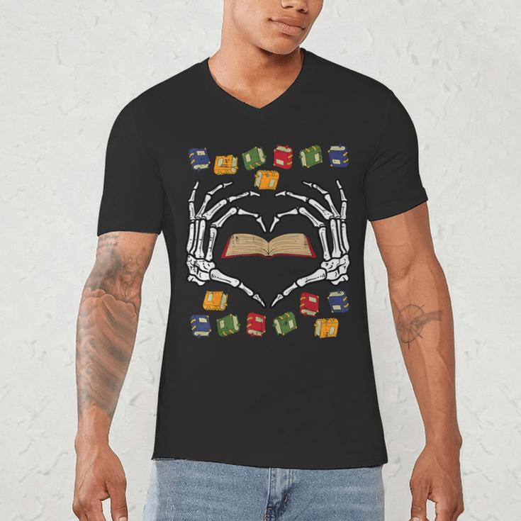 Skeleton Heart Read Reading Book Librarian Halloween Women Men's V-Neck T-Shirt