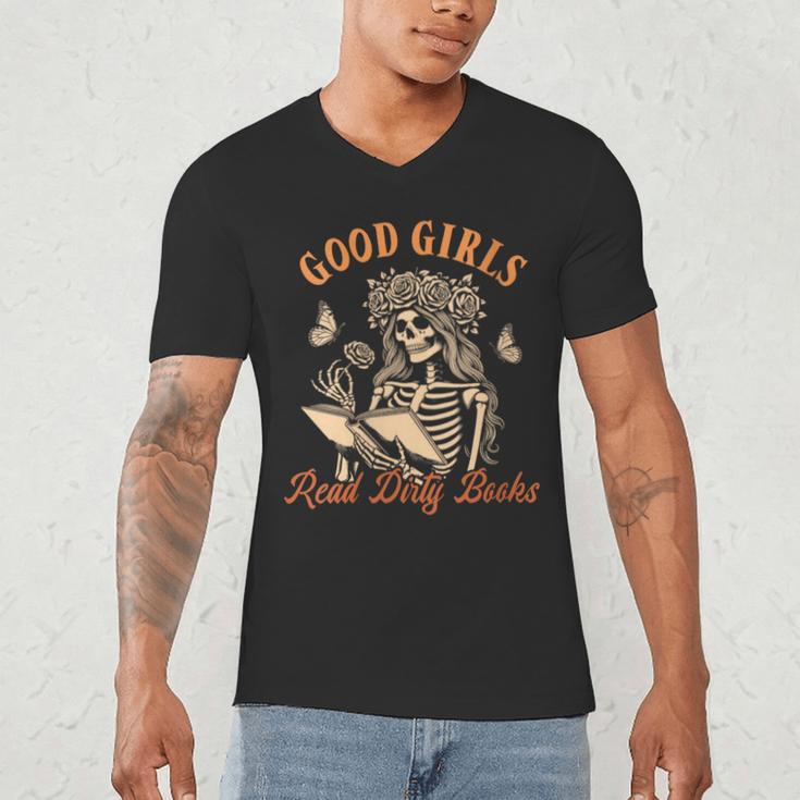 Smut Reader Spicy Romance Good A Girls Read Dirty Books Men's V-Neck T-Shirt