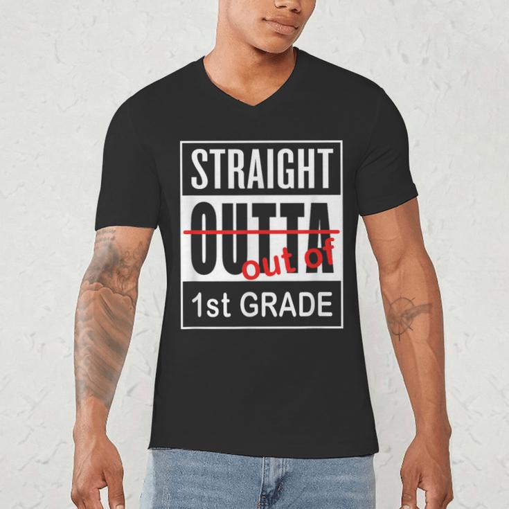 Straight Outta First Grade Graduation 1st GradeShirt Men's V-Neck T-Shirt