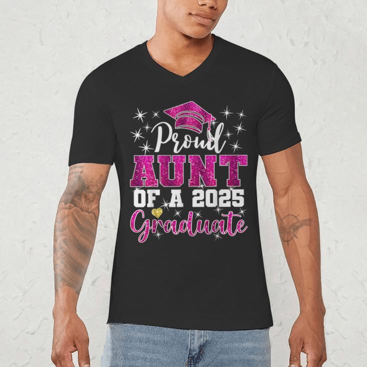Super Proud Aunt Of 2025 Graduate Senior Graduation Family Men's V-Neck T-Shirt