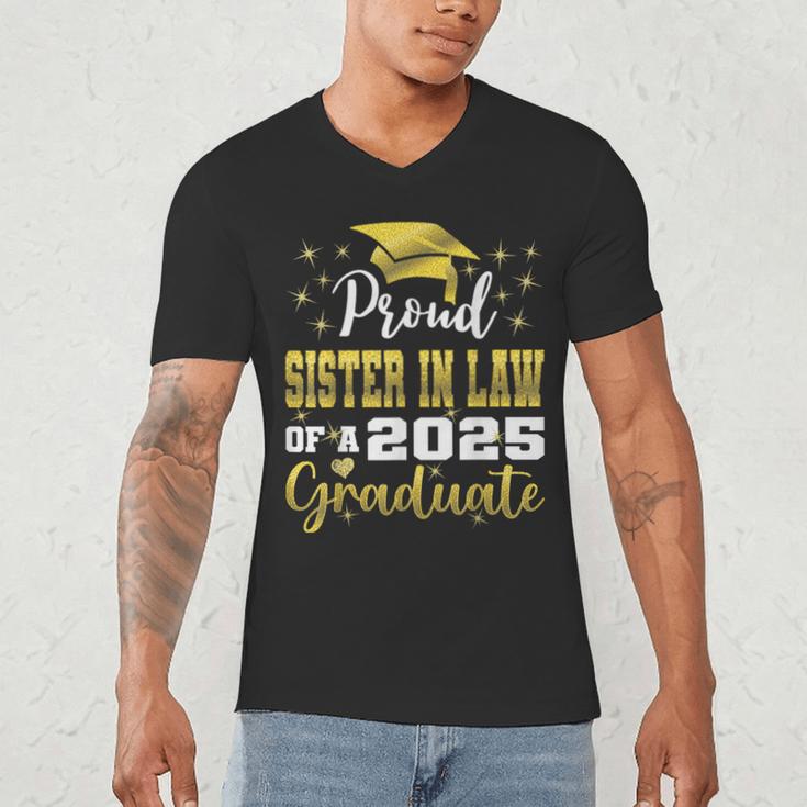 Super Proud Sister In Law Of 2025 Graduate Graduation Family Men's V-Neck T-Shirt