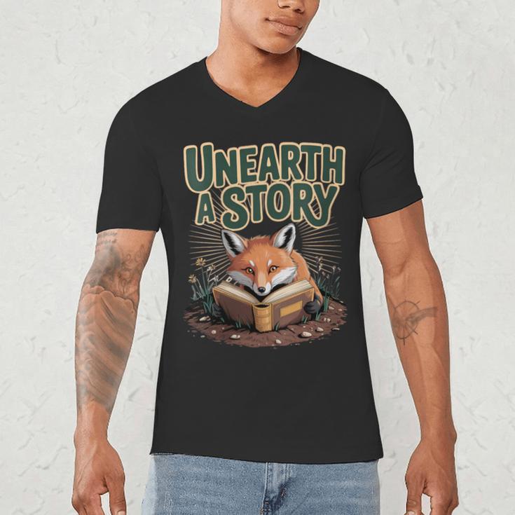 Unearth A Story Fox Reads a Book Men's V-Neck T-Shirt