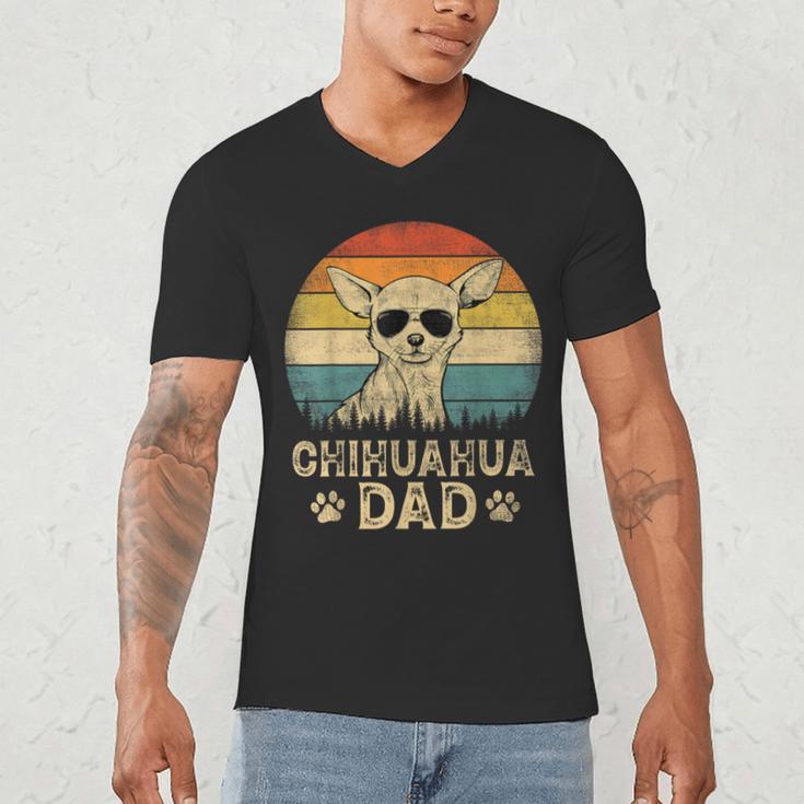 Vintage Chihuahua Dad Dog Lovers Father's Day Tee Men's V-Neck T-Shirt