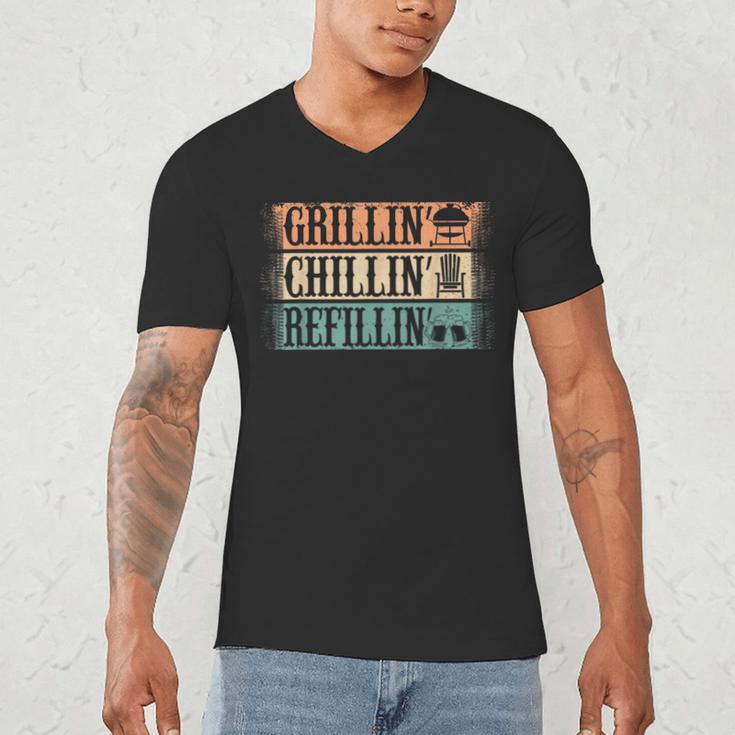 Vintage Grill Dad Grilling Chilling Refilling Men's V-Neck T-Shirt