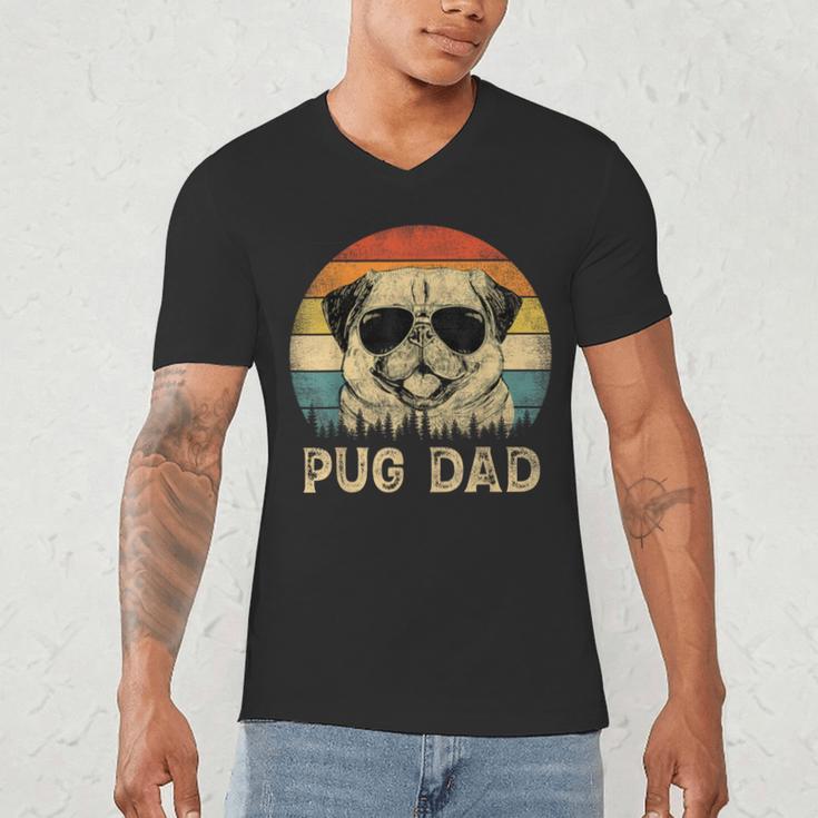 Vintage Pug Dad Dog Lovers Father's Day Tee Men's V-Neck T-Shirt