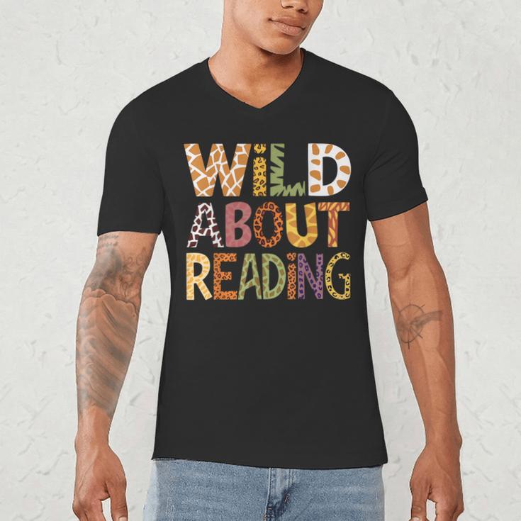 Wild About Reading Book Animal Children's Book Lover Teacher Men's V-Neck T-Shirt Wild About Reading Book Animal Children's Book Lover Teacher Men's V-Neck T-Shirt