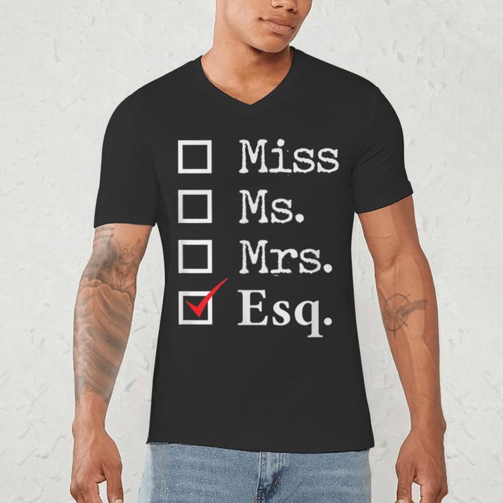 Women Lawyer Attorney Law School Graduation Lawyer Men's V-Neck T-Shirt