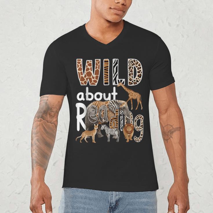 Zoo Animals Wild About Reading Books Reader Lover Librarian Men's V-Neck T-Shirt