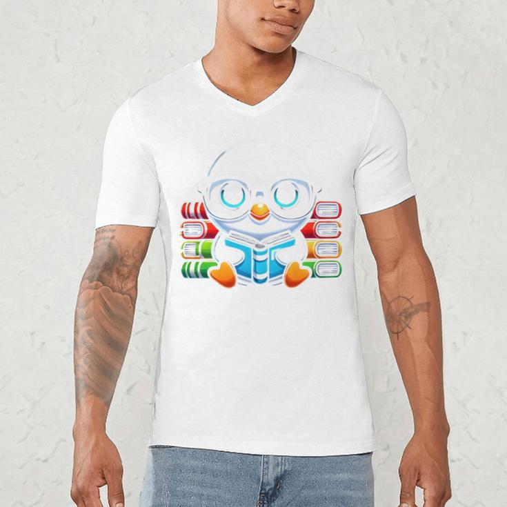 Book Lover Reading Penguin Men's V-Neck T-Shirt