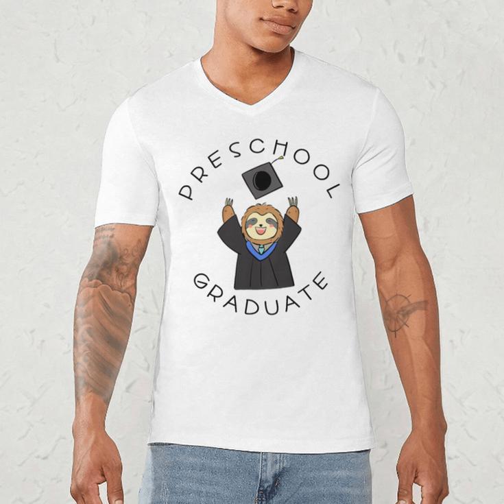 Boys Girls Preschool Graduate Sloth Graduation Cap Men's V-Neck T-Shirt