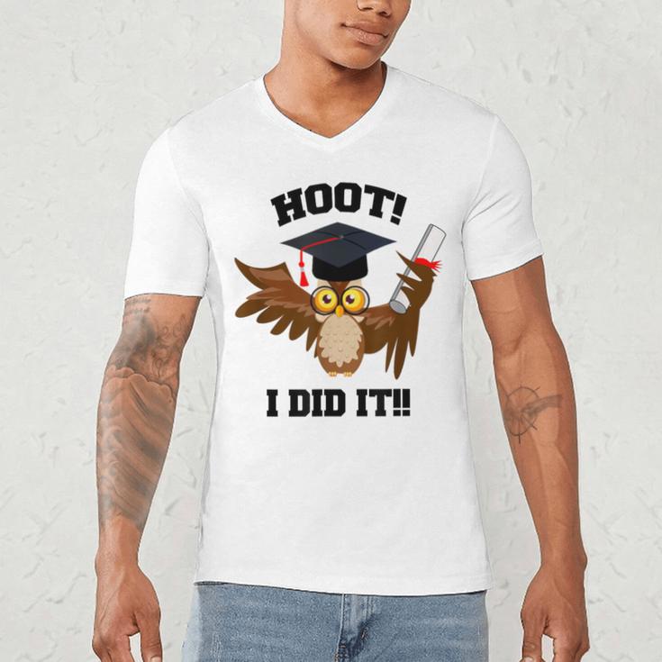Hoot I Did It Grad Owl Holding Graduation Diploma Congrats Men's V-Neck T-Shirt
