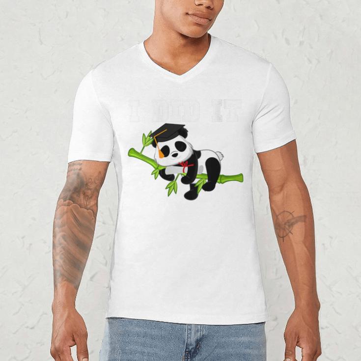 I Did It Kawaii Panda With Graduation Cap Diploma Men's V-Neck T-Shirt