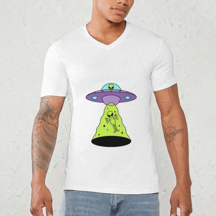 I Wanna Go Home Introvert UFO UAP Flying Saucer Trippy Alien Men's V-Neck T-Shirt