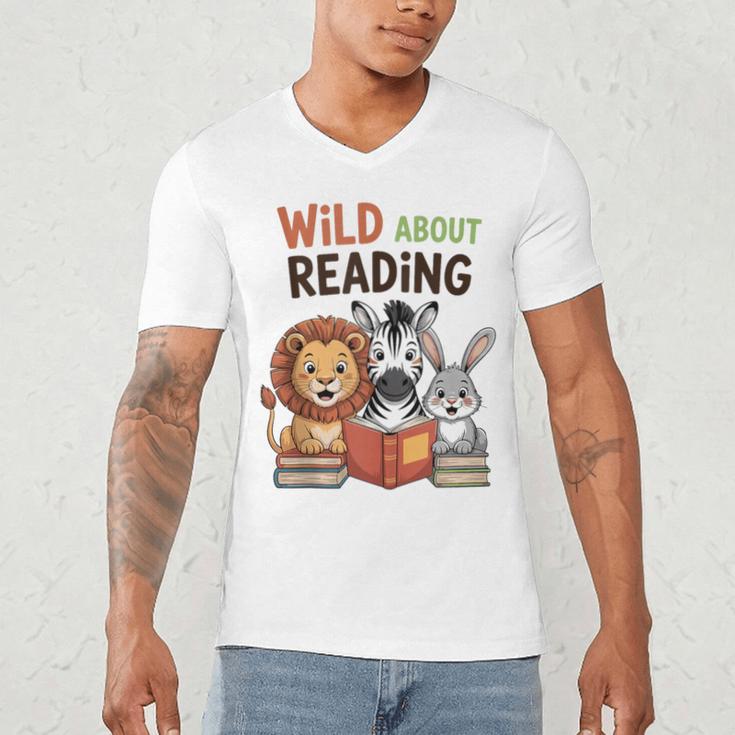 Wild About Reading Zoo Animals For Bookworm Book Reader Men's V-Neck T-Shirt