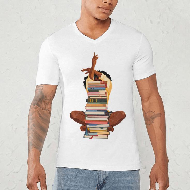 Woman And Books Stack Afro Girl Book Lover Men's V-Neck T-Shirt Woman And Books Stack Afro Girl Book Lover Men's V-Neck T-Shirt